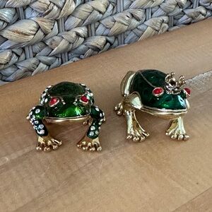2 Jeweled & Enamel Green Frog Frog Prince Magnetically Hinged Trinket/Pill Box